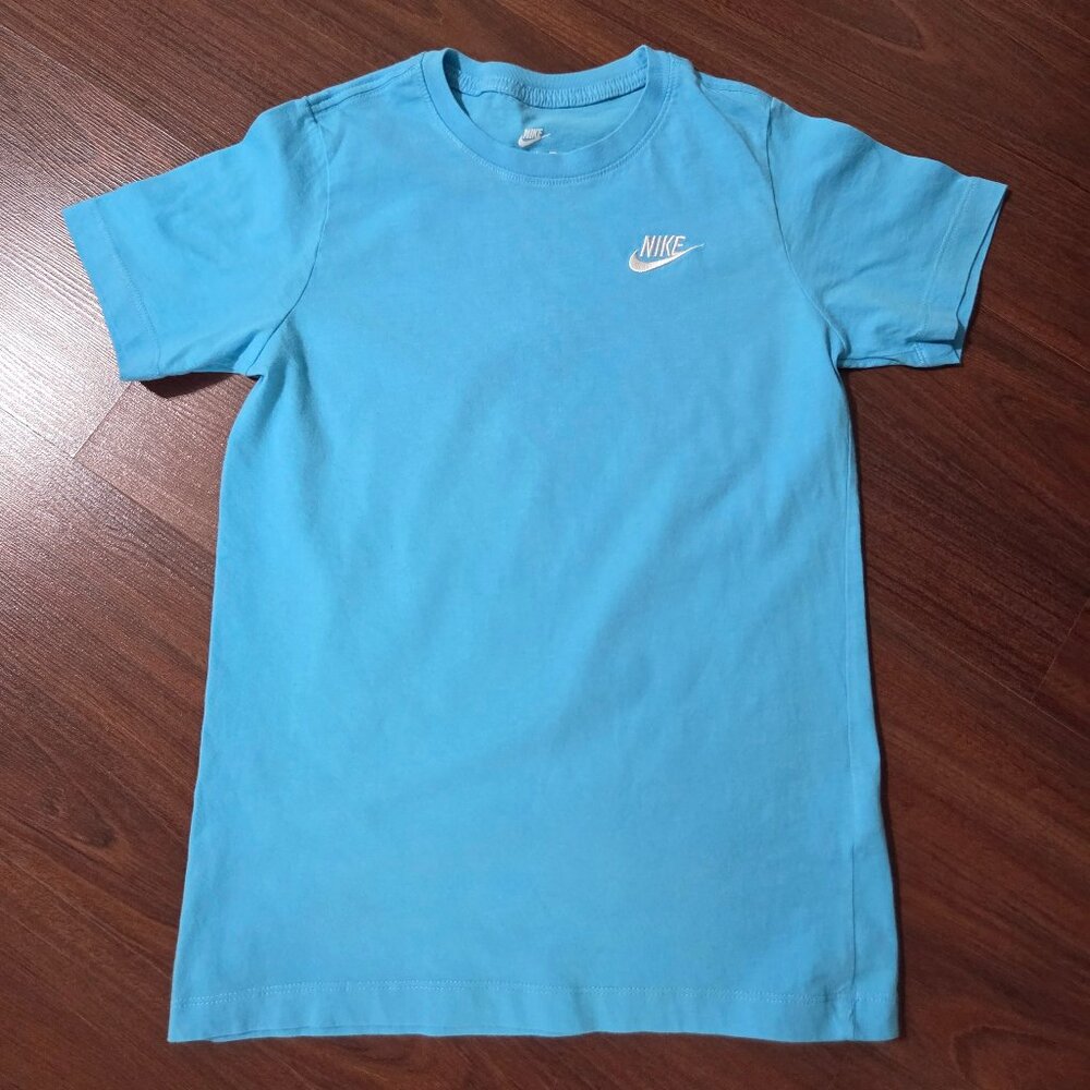 Nike Boys Crew Neck Short Sleeve Logo Tee shirt